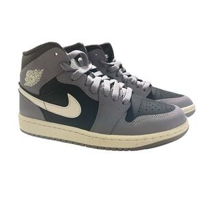 Women’s Air Jordan 1 MID Cement Grey (7.5)